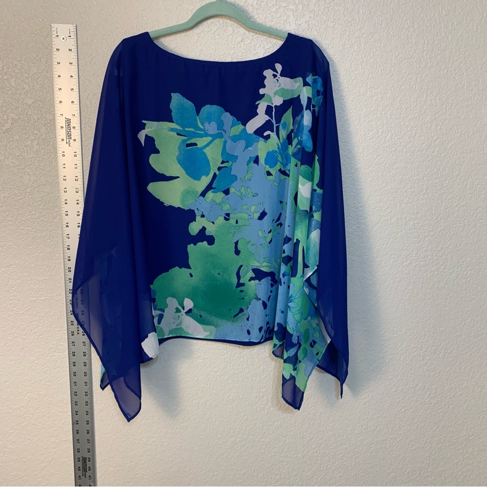 Flowy Floral  wing sleeves Women's Top shirt blouse